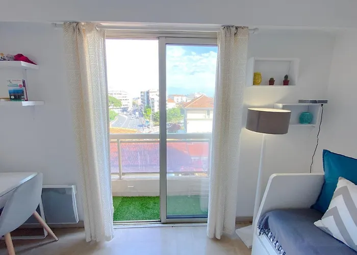 Guignon - Sunny Comfort Close To The Port & Station * Antibes