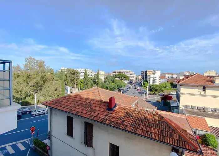 Guignon - Sunny Comfort Close To The Port & Station Apartment Antibes